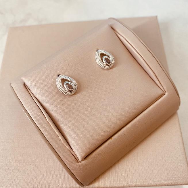 BR PRATA GOTA CRISTAL E DETALHE