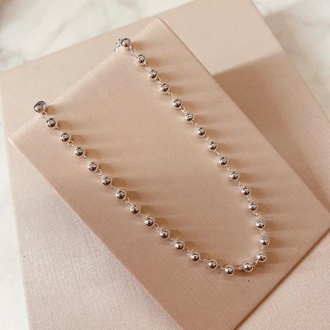 CK PRATA BOLAS LISAS