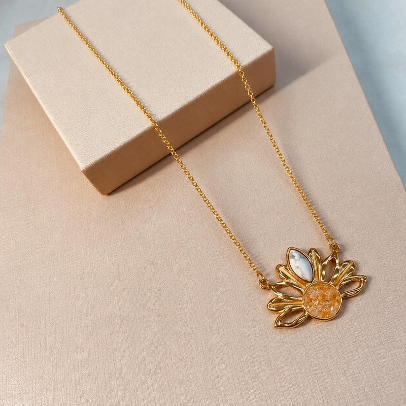 CL OURO FLOR CITRINO E HOWLITA BRANCA