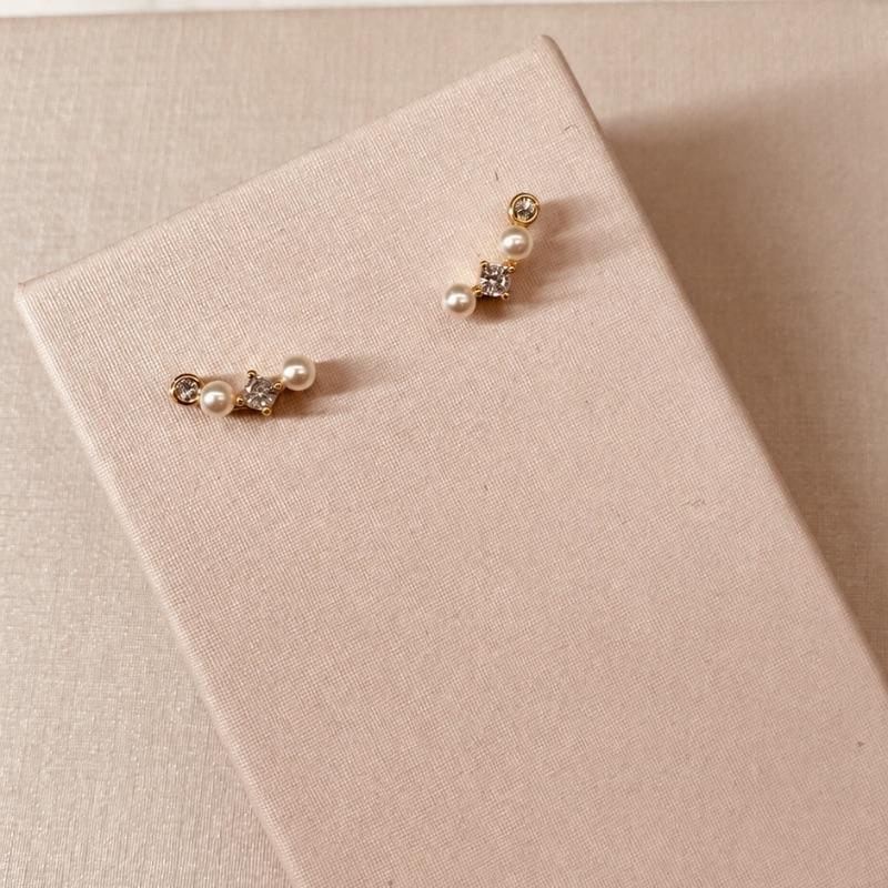 BR OURO EARCUFF ZIRCONIA E MICRO PEROLA